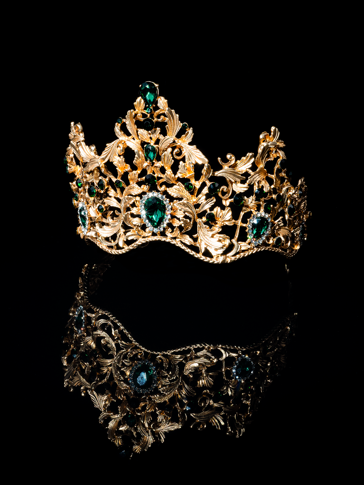 Kuldkroon. Tootefoto